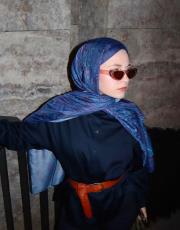 lacivert sarmaşık desenli şal