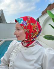 kırmızı dora eşarp 3